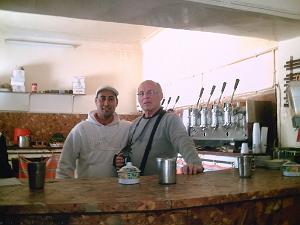 ORAN 04 2007 48 PERREGAUX RUE POINT CARE L EX BAR DE MES PARENTS OU JE SUIS NE.